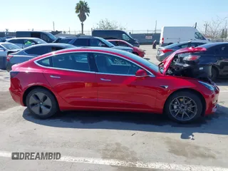 2019 Tesla Model 3 Mid Range с VIN 5YJ3E1EA7KF396485, выставлен на аукционе IAAI как лот 41999619 с пробегом 48 090 миль миль и . История ставок и продаж доступна на DreamBid. Изображение 14.