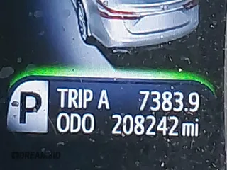 2013 Toyota Avalon XLE z VIN 4T1BK1EB0DU073513, wystawiony jako IAAI lot #42364719 z przebiegiem 208 242 mil mil oraz . Historia ofert i sprzedaży dostępna na DreamBid. Obrazek 15.