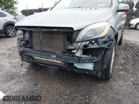 2013 Mercedes-Benz M 350 with VIN 4JGDA5HB9DA154879, listed as a IAAI auction lot 42646238 with 123,344 mi miles and . Bid and sale history available at DreamBid. Image 18.
