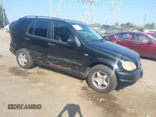 2001 Mercedes-Benz M 320/430/500 с VIN 4JGAB54E71A277589, выставлен на аукционе IAAI как лот 42759804 с пробегом 249 806 миль миль и . История ставок и продаж доступна на DreamBid. Изображение 1.