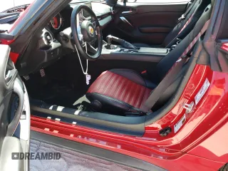 2018 FIAT 124 Spider Abarth z VIN JC1NFAEK8J0134483, wystawiony jako Copart lot #60826924 z przebiegiem 44 431 mil mil oraz Szkody całkowita. Historia ofert i sprzedaży dostępna na DreamBid. Obrazek 8.
