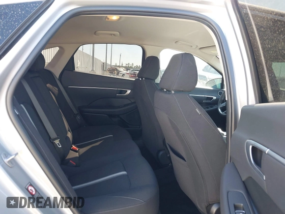 2023 Hyundai Sonata SEL z VIN KMHL64JA4PA272481, wystawiony jako IAAI lot #41814886 z przebiegiem 29 263 mil mil oraz . Historia ofert i sprzedaży dostępna na DreamBid. Obrazek 8.