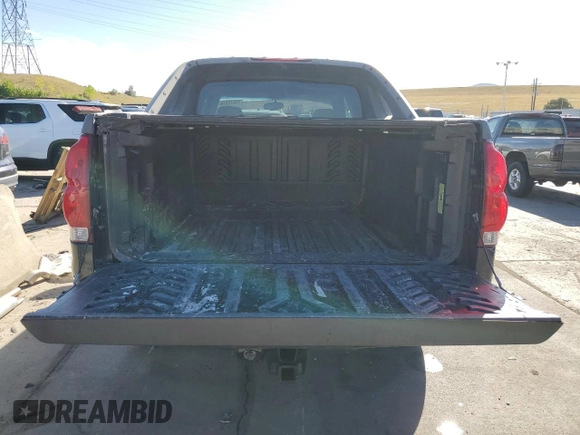 2005 Chevrolet Avalanche LS with VIN 3GNEC12Z35G168353, listed as a Copart auction lot 71672374 with 245,709 mi miles and Salvage Title. Bid and sale history available at carsss.com. Image 6.
