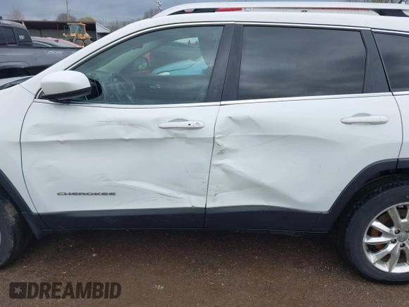 2014 Jeep Cherokee Limited with VIN 1C4PJMDB2EW281396, listed as a IAAI auction lot 42075036 with 113,578 mi miles and . Bid and sale history available at DreamBid. Image 6.