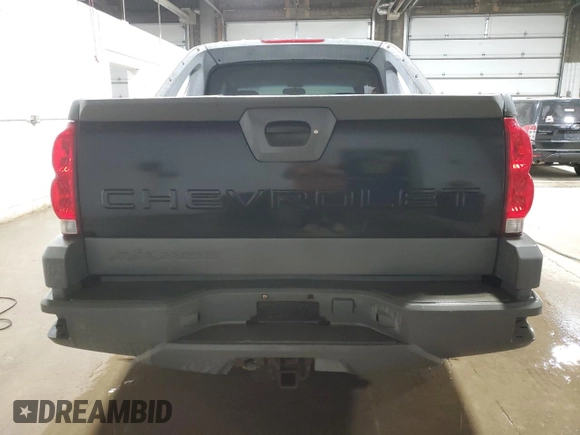 2002 Chevrolet Avalanche with VIN 3GNEK13T32G183380, listed as a Copart auction lot 77013414 with 190,568 mi miles and Clean Title. Bid and sale history available at carsss.com. Image 6.