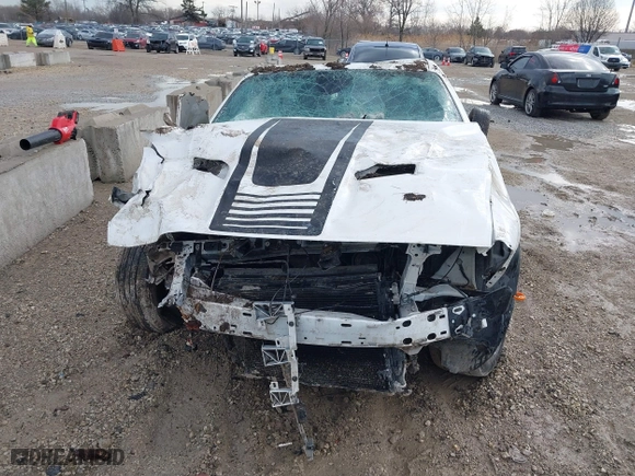 2016 Dodge Challenger SXT Plus with VIN 2C3CDZAG0GH201019, listed as a IAAI auction lot 41852157 with 117,799 mi miles. Bid and sale history available at carsss.com. Image 6.