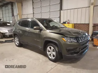 2019 Jeep Compass Latitude z VIN 3C4NJCBB2KT851399, wystawiony jako IAAI lot #41608262 z przebiegiem 113 553 mil mil oraz . Historia ofert i sprzedaży dostępna na DreamBid. Obrazek 1.