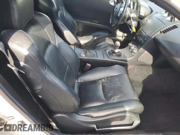 2004 Nissan 350Z Enthusiast z VIN JN1AZ36A54T015600, wystawiony jako Copart lot #53322995 z przebiegiem 114 850 mil mil oraz Czysty tytuł • Clean title. Historia ofert i sprzedaży dostępna na DreamBid. Obrazek 10.