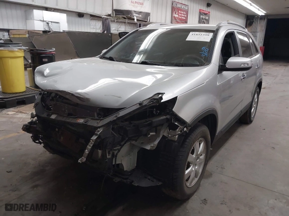 2013 Kia Sorento LX with VIN 5XYKT3A69DG389015, listed as a IAAI auction lot 41852399 with 52,407 mi miles. Bid and sale history available at carsss.com. Image 17.