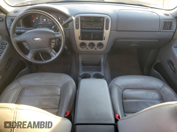 2004 Ford Explorer XLT z VIN 1FMZU73WX4ZA98942, wystawiony jako Copart lot #85046544 z przebiegiem 108 909 mil mil oraz Szkoda całkowita • Salvage title. Historia ofert i sprzedaży dostępna na DreamBid. Obrazek 8.
