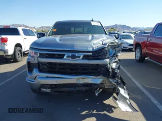 2025 Chevrolet Silverado 1500 with VIN 2GCUKEED4S1136269, listed as a IAAI auction lot 41825031 with 2,890 mi miles and . Bid and sale history available at DreamBid. Image 12.