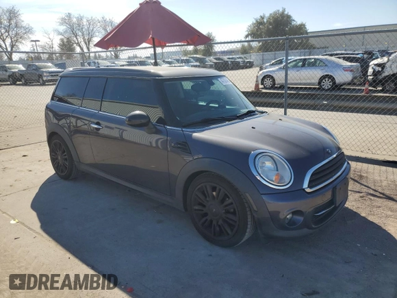 2012 MINI Clubman z VIN WMWZF3C57CT488782, wystawiony jako Copart lot #47300465 z przebiegiem 109 569 mil mil oraz Szkoda całkowita • Salvage title. Historia ofert i sprzedaży dostępna na DreamBid. Obrazek 4.