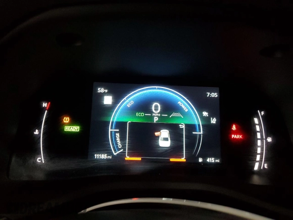 2025 Toyota Camry LE with VIN 4T1DAACK4SU571256, listed as a Copart auction lot 50635155 with 11,185 mi miles and Salvage Title. Bid and sale history available at DreamBid. Image 9.