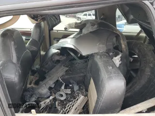 2005 Ford Excursion Eddie Bauer z VIN 1FMNU44L15ED03851, wystawiony jako Copart lot #46347405 z przebiegiem Nie podano mil oraz Nie do naprawy • Non repairable. Historia ofert i sprzedaży dostępna na DreamBid. Obrazek 10.