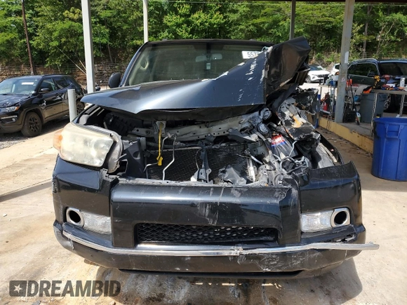 2010 Toyota 4Runner SR5 z VIN JTEZU5JR8A5000530, wystawiony jako Copart lot #55772475 z przebiegiem Nie podano mil oraz Szkoda całkowita • Salvage title. Historia ofert i sprzedaży dostępna na DreamBid. Obrazek 5.