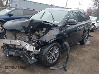 2019 Toyota Highlander SE with VIN 5TDJZRFH3KS732604, listed as a IAAI auction lot 41660910 with Not provided miles and . Bid and sale history available at DreamBid. Image 18.