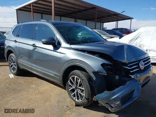 2020 Volkswagen Tiguan SE with VIN 3VV3B7AX6LM017819, listed as a IAAI auction lot 41612776 with 74,576 mi miles. Bid and sale history available at carsss.com. Image 6.