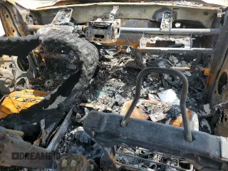 2011 Ford F-250 XL z VIN 1FT7X2B63BEA78382, wystawiony jako Copart lot #59082725 z przebiegiem Nie podano mil oraz Nie do naprawy • Non repairable. Historia ofert i sprzedaży dostępna na DreamBid. Obrazek 8.