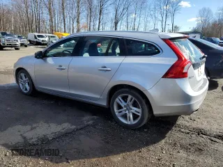 2015 Volvo V60 T5 Drive-E Premier z VIN YV140MEK6F1225135, wystawiony jako Copart lot #47532495 z przebiegiem 119 872 mil mil oraz Czysty tytuł • Clean title. Historia ofert i sprzedaży dostępna na DreamBid. Obrazek 2.