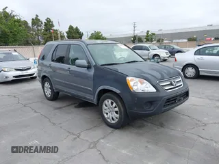 2006 Honda CR-V EX SE z VIN JHLRD78946C056816, wystawiony jako IAAI lot #42460706 z przebiegiem 317 641 mil mil oraz . Historia ofert i sprzedaży dostępna na DreamBid. Obrazek 1.