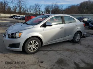 2012 Chevrolet Sonic LT z VIN 1G1JD5SH0C4231267, wystawiony jako Copart lot #82848544 z przebiegiem 115 159 mil mil oraz Szkoda całkowita • Salvage title. Historia ofert i sprzedaży dostępna na DreamBid. Obrazek 1.