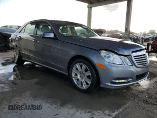 2013 Mercedes-Benz E 350 Luxury with VIN WDDHF5KB1DA737288, listed as a Copart auction lot 80308084 with 67,694 mi miles and Salvage title. Bid and sale history available at DreamBid. Image 4.