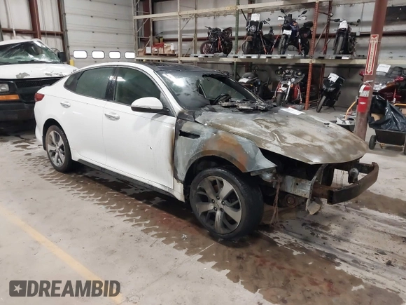 2016 Kia Optima SX Turbo с VIN 5XXGW4L24GG002425, выставлен на аукционе IAAI как лот 42301180 с пробегом Не указан миль и . История ставок и продаж доступна на DreamBid. Изображение 1.