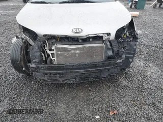 2016 Kia Soul with VIN KNDJN2A21G7242900, listed as a IAAI auction lot 41082800 with 122,160 mi miles. Bid and sale history available at carsss.com. Image 6.