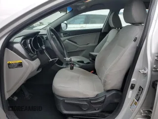 2012 Kia Optima LX z VIN 5XXGM4A73CG033597, wystawiony jako Copart lot #59585515 z przebiegiem 141 577 mil mil oraz Szkoda całkowita • Salvage title. Historia ofert i sprzedaży dostępna na DreamBid. Obrazek 7.