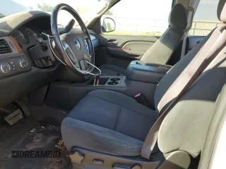 2009 GMC Yukon SLE w/3SB with VIN 1GKFK23009R210414, listed as a Copart auction lot 74472174 with 209,008 mi miles and Clean Title. Bid and sale history available at carsss.com. Image 7.