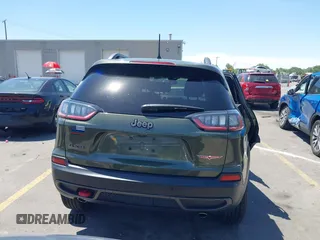 2021 Jeep Cherokee Trailhawk с VIN 1C4PJMBX9MD142777, выставлен на аукционе IAAI как лот 42363454 с пробегом 47 004 миль миль и . История ставок и продаж доступна на DreamBid. Изображение 16.