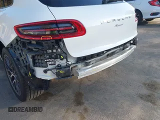 2018 Porsche Macan with VIN WP1AA2A53JLB21577, listed as a IAAI auction lot 41655044 with 51,923 mi miles. Bid and sale history available at carsss.com. Image 6.