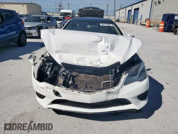 2014 Mercedes-Benz E 350 z VIN WDDKJ5KB8EF251361, wystawiony jako Copart lot #50273295 z przebiegiem 99 578 mil mil oraz Czysty tytuł • Clean title. Historia ofert i sprzedaży dostępna na DreamBid. Obrazek 6.
