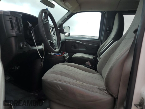 2014 Chevrolet Express Passenger LT z VIN 1GAZG1FG2E1154233, wystawiony jako Copart lot #63480385 z przebiegiem Nie podano mil oraz Nie do naprawy • Non repairable. Historia ofert i sprzedaży dostępna na DreamBid. Obrazek 7.
