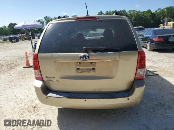2011 Kia Sedona LX with VIN KNDMG4C7XB6389341, listed as a Copart auction lot 52114875 with 213,916 mi miles and Clean Title. Bid and sale history available at carsss.com. Image 6.