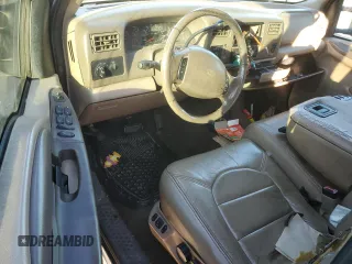1999 Ford Super Duty F-250 XL with VIN 1FTNW21S4XEE54748, listed as a Copart auction lot 41395325 with 298,200 mi miles and Salvage Title. Bid and sale history available at carsss.com. Image 8.