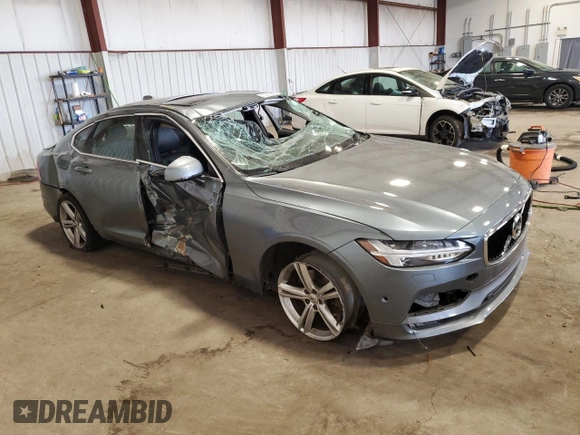 2017 Volvo S90 Momentum with VIN YV1102AK5H1012905, listed as a Copart auction lot 72612694 with Not Provided miles and Salvage Title. Bid and sale history available at carsss.com. Image 4.