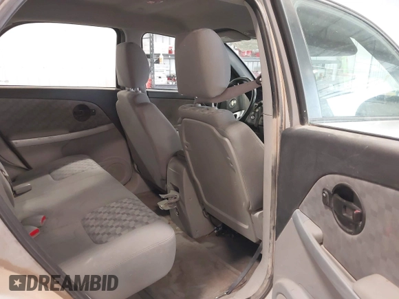 2008 Chevrolet Equinox LS with VIN 2CNDL13F186047986, listed as a IAAI auction lot 41741461 with 234,225 mi miles. Bid and sale history available at carsss.com. Image 8.