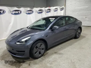 2022 Tesla Model 3 with VIN 5YJ3E1EA8NF287506, listed as a Copart auction lot 55674145 with 106,745 mi miles and Clean Title. Bid and sale history available at DreamBid. Image 1.