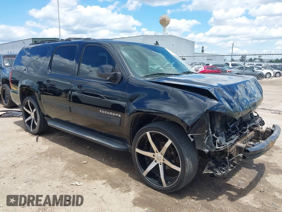 2013 Chevrolet Suburban LT с VIN 1GNSCJE04DR146389, выставлен на аукционе IAAI как лот 42234931 с пробегом 77 555 миль миль и . История ставок и продаж доступна на DreamBid. Изображение 1.