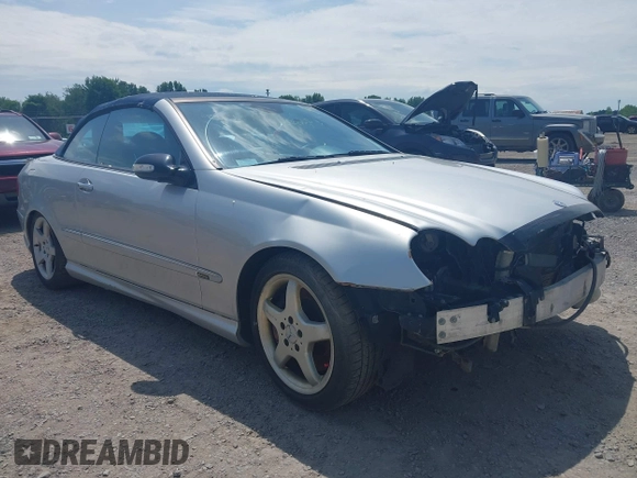 2004 Mercedes-Benz CLK 500 z VIN WDBTK75G04T024842, wystawiony jako IAAI lot #42635529 z przebiegiem 103 562 mil mil oraz . Historia ofert i sprzedaży dostępna na DreamBid. Obrazek 1.