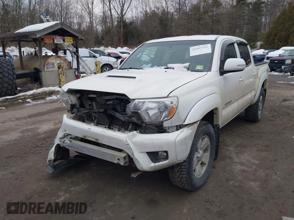 2014 Toyota Tacoma with VIN 3TMLU4EN5EM157590, listed as a IAAI auction lot 41687141 with 111,836 mi miles. Bid and sale history available at carsss.com. Image 6.