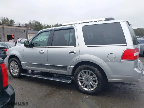 2014 Lincoln Navigator with VIN 5LMJJ2J54EEL00862, listed as a IAAI auction lot 41790896 with NaN miles. Bid and sale history available at carsss.com. Image 14.