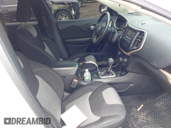 2017 Jeep Cherokee Sport z VIN 1C4PJLAB9HW503337, wystawiony jako IAAI lot #42379362 z przebiegiem 92 592 mil mil oraz . Historia ofert i sprzedaży dostępna na DreamBid. Obrazek 5.
