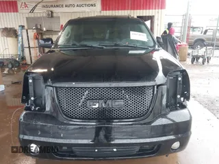 2008 GMC Yukon XL SLT 4SB with VIN 1GKFC160X8R240442, listed as a IAAI auction lot 41674935 with 315,550 mi miles and . Bid and sale history available at carsss.com. Image 6.