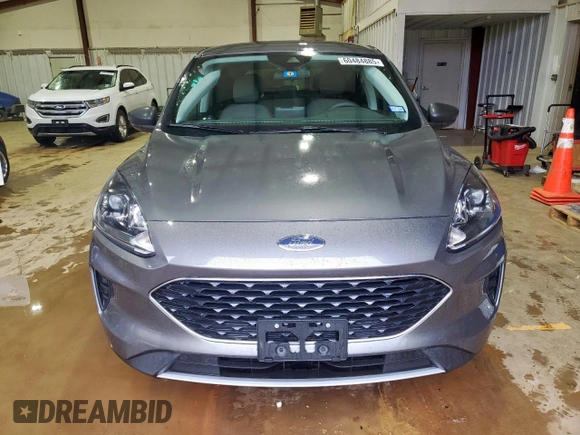2022 Ford Escape SE with VIN 1FMCU0G64NUB37837, listed as a Copart auction lot 60484885 with 27,861 mi miles and Salvage title. Bid and sale history available at DreamBid. Image 5.