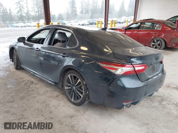 2019 Toyota Camry XSE with VIN 4T1B61HK6KU287595, listed as a IAAI auction lot 41691931 with 86,603 mi miles. Bid and sale history available at carsss.com. Image 3.