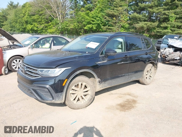 2024 Volkswagen Tiguan S с VIN 3VVFB7AX0RM048747, выставлен на аукционе IAAI как лот 42392509 с пробегом 9 130 миль миль и . История ставок и продаж доступна на DreamBid. Изображение 19.