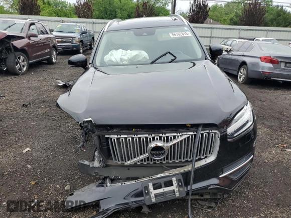 2018 Volvo XC90 Inscription with VIN YV4A22PL8J1193629, listed as a Copart auction lot 56762615 with 11,490 mi miles and Salvage title. Bid and sale history available at DreamBid. Image 5.