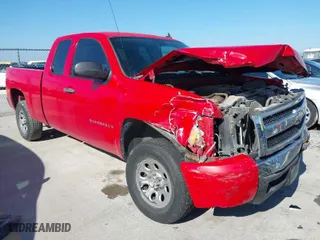 2008 Chevrolet Silverado 1500 Work Truck with VIN 1GCEC19C68Z257588, listed as a IAAI auction lot 41481097 with 194,145 mi miles. Bid and sale history available at carsss.com. Image 1.